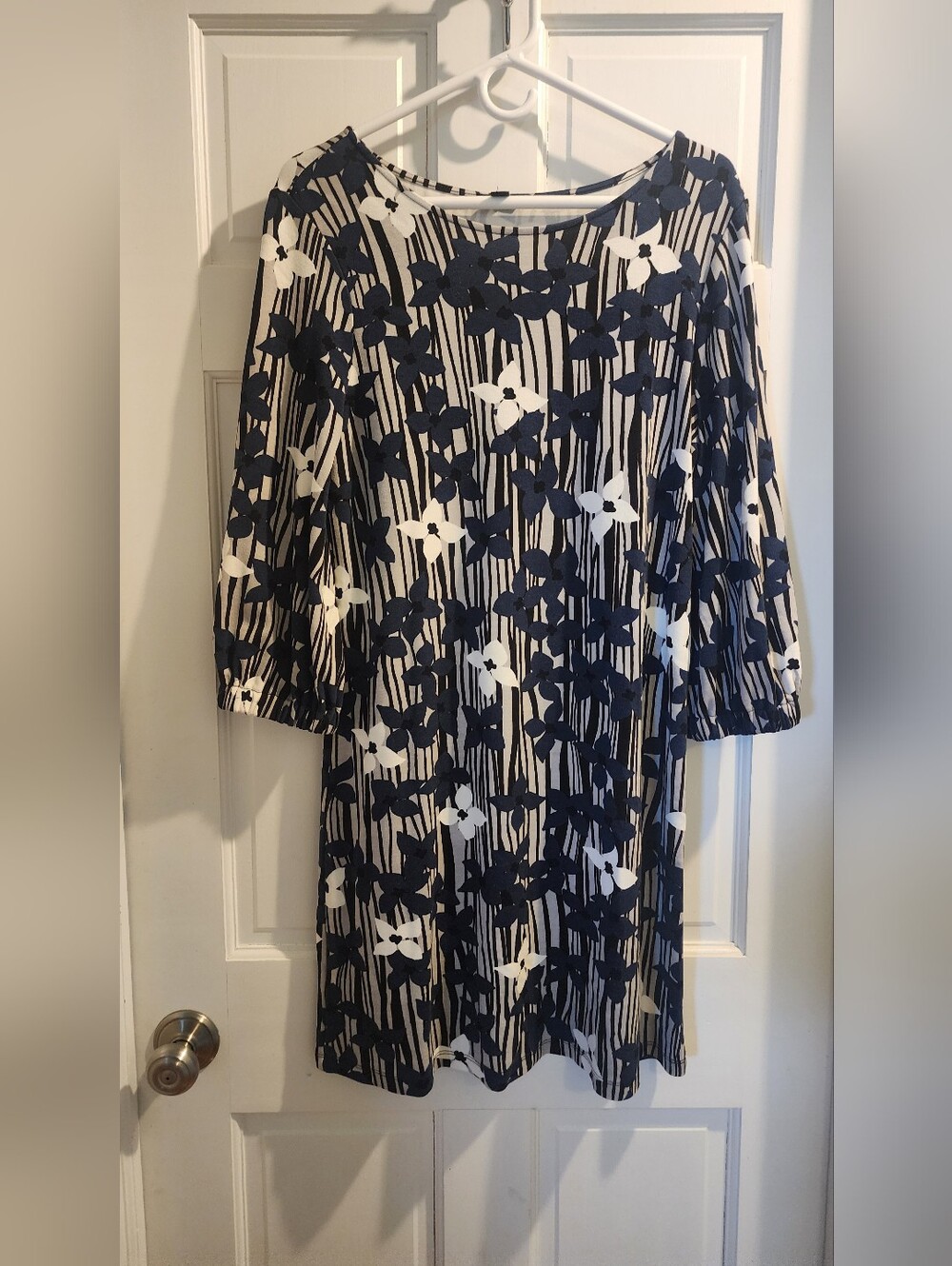 Navy & White Floral Shift Dress - Women's